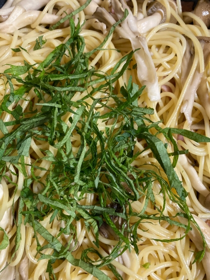 大葉香る♪ぶなしめじの簡単和風パスタ