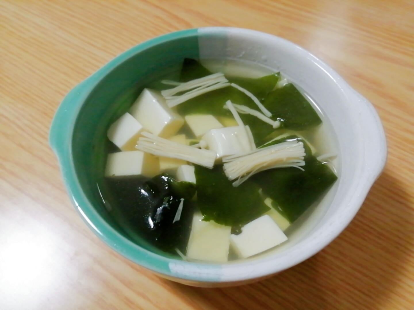 豆腐とえのきとわかめのコンソメスープ