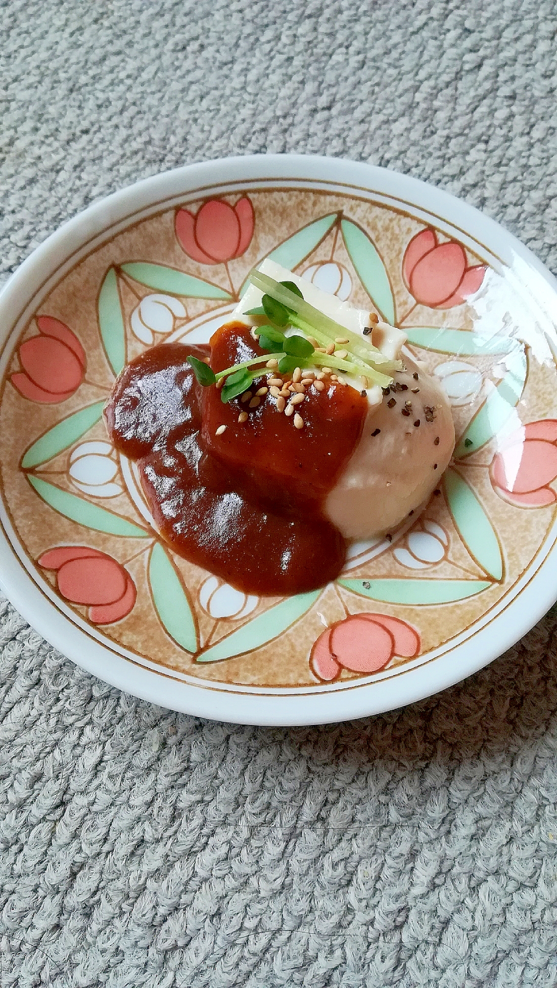 カレーソース&ブラックペッパーのおぼろ豆腐