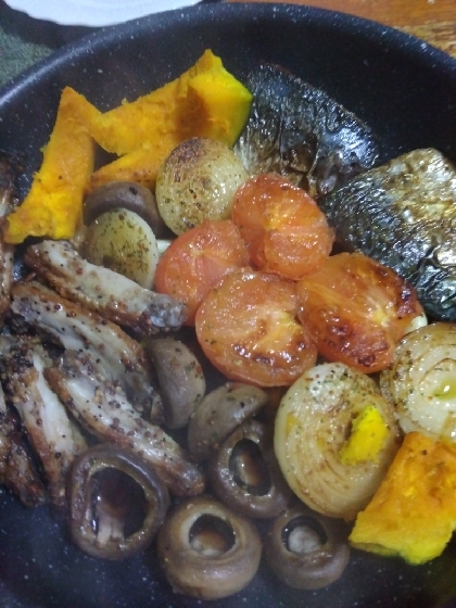 鶏肉とマッシュルームのアヒージョ