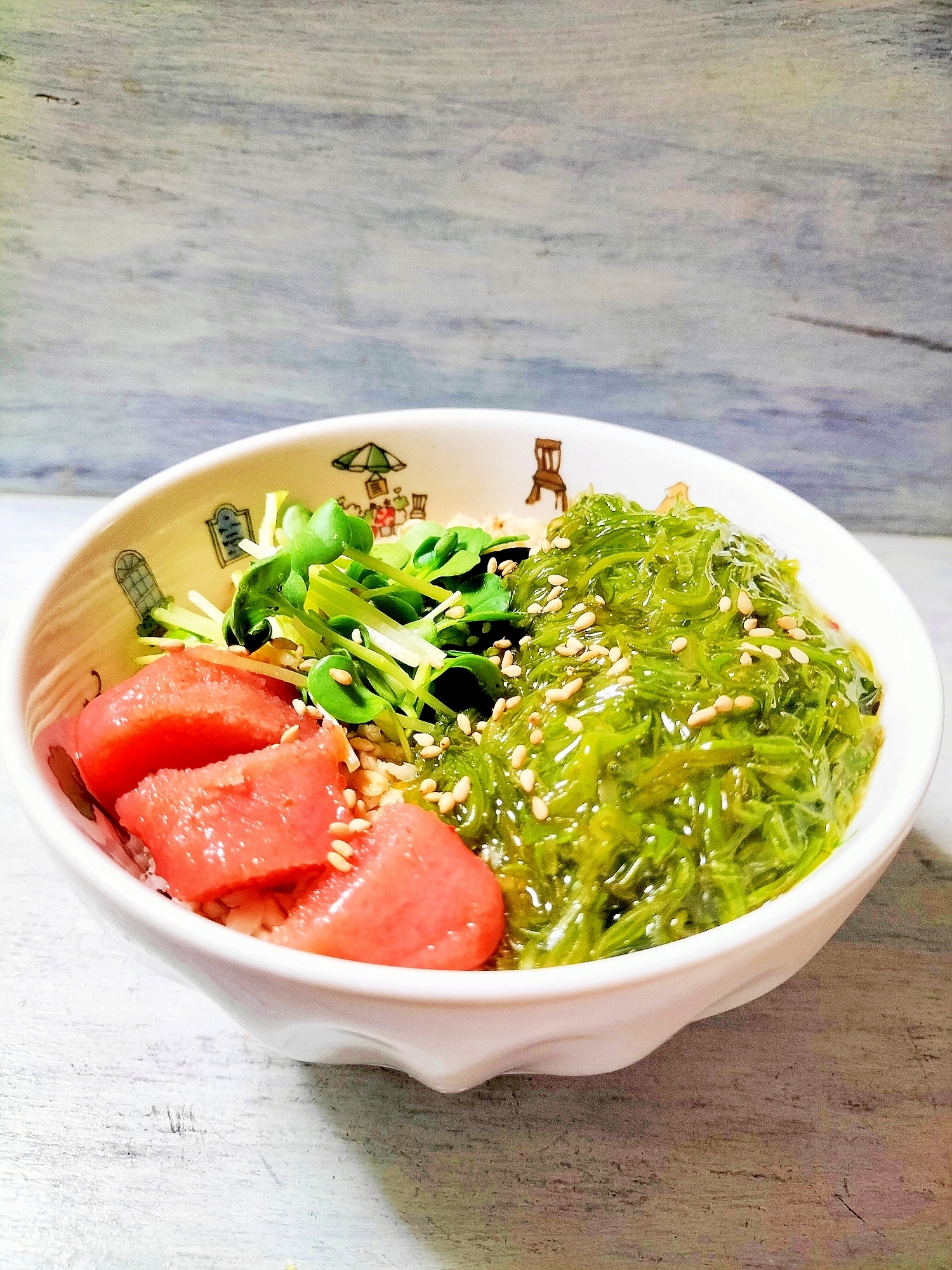 ネバネバが美味しい♡明太子とめかぶのオートミール丼