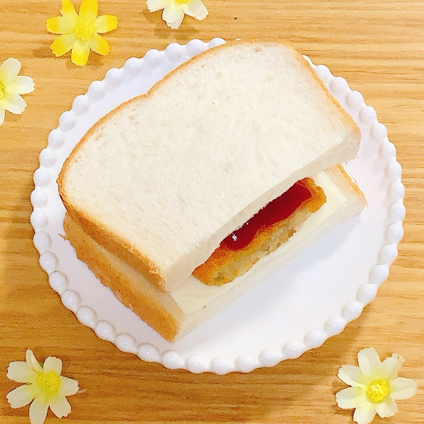 柔らか食パン♪コロッケサンド•.¸¸¸.☆