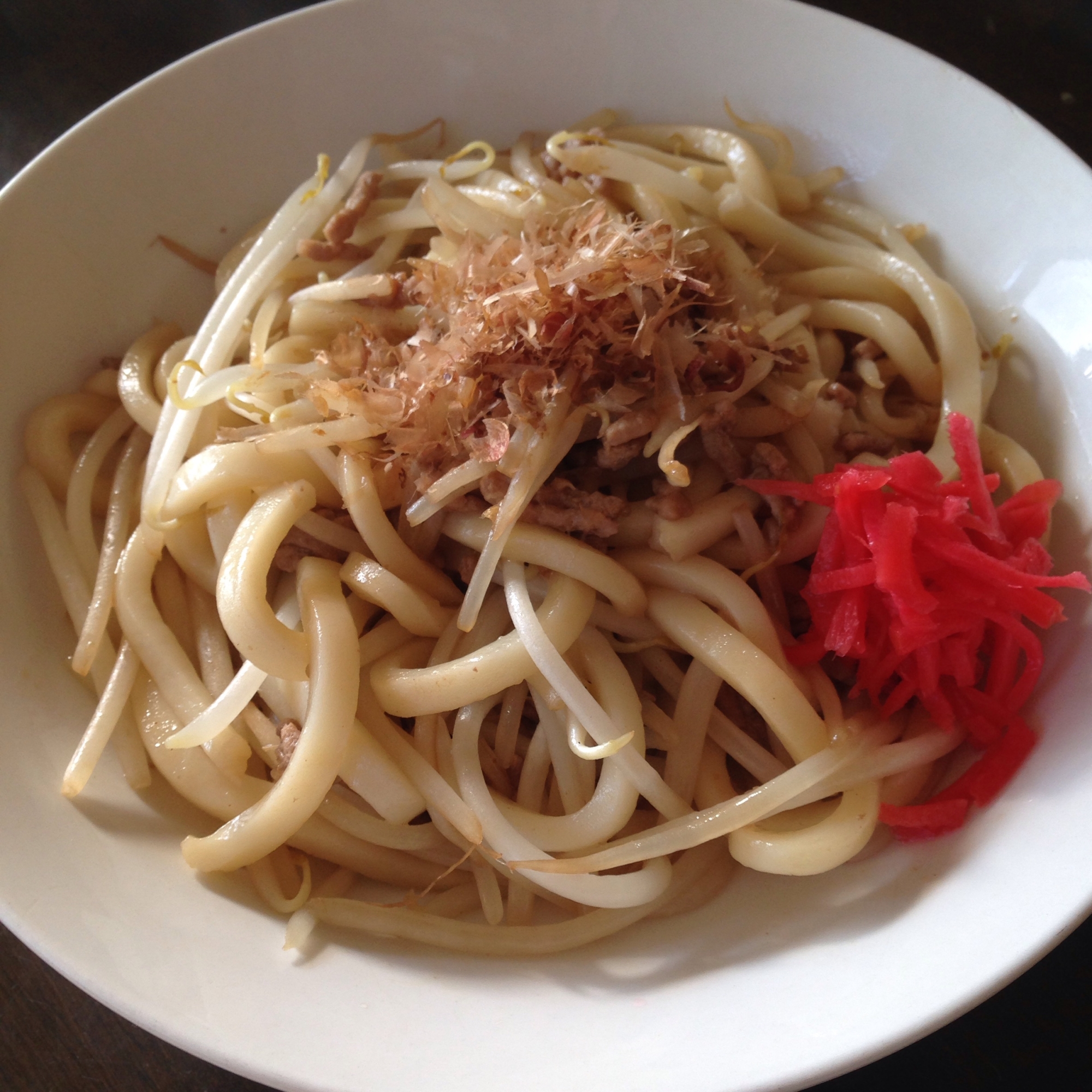 ひき肉ともやしの焼きうどん♪