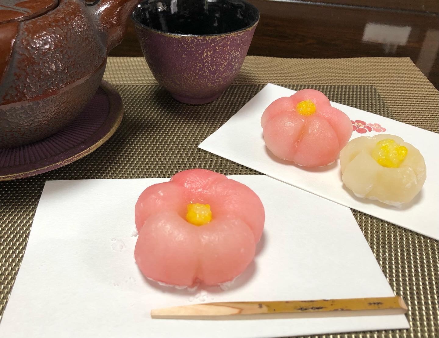 手作り 繭玉細工 紅梅白梅 手作り 繭玉細工 紅梅白梅 手作り 繭玉細工