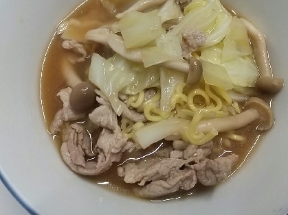 具沢山でいただきます☆濃厚野菜味噌ラーメン