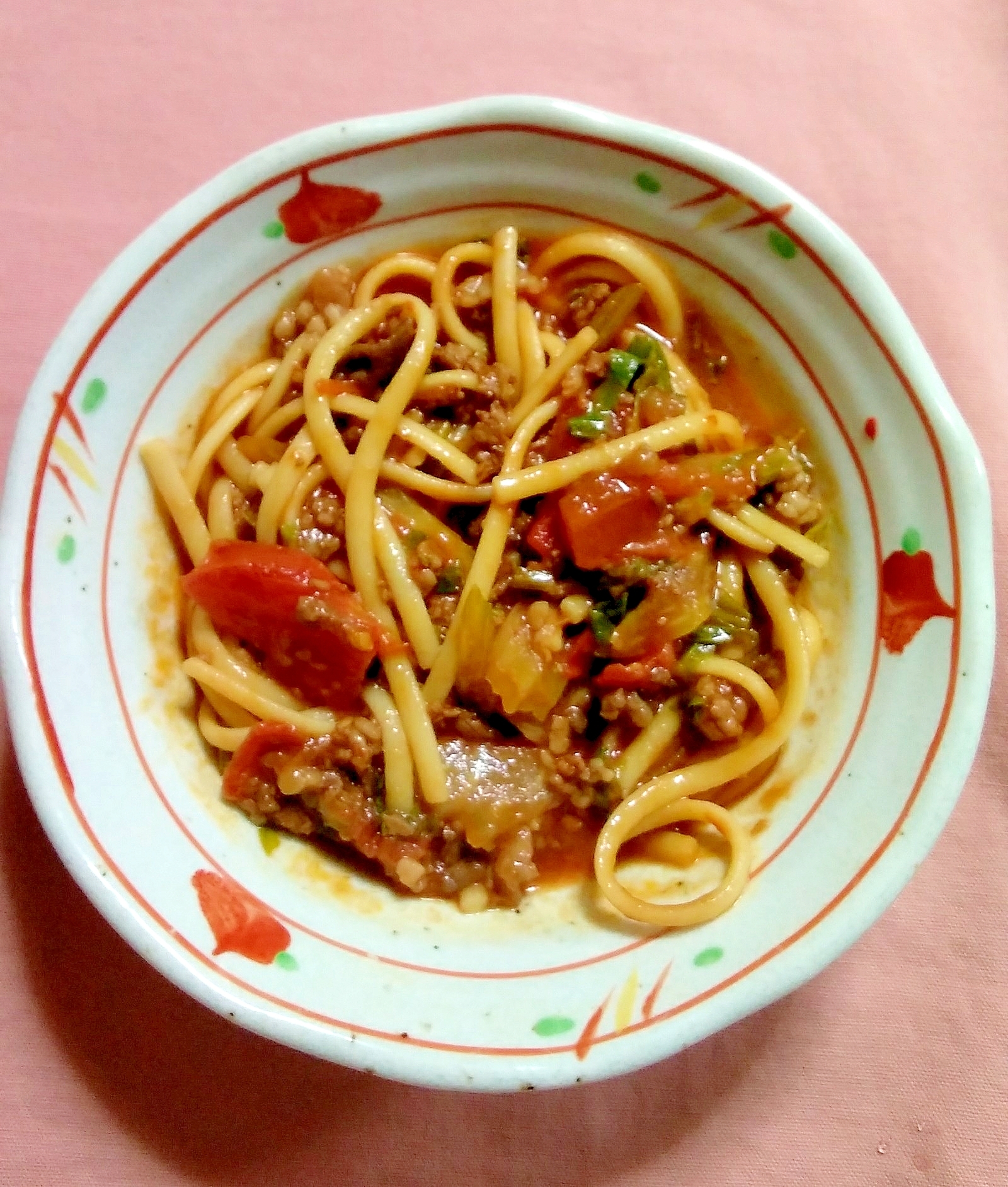 お弁当に～スパイス香る牛肉とトマトのパスタ煮込み