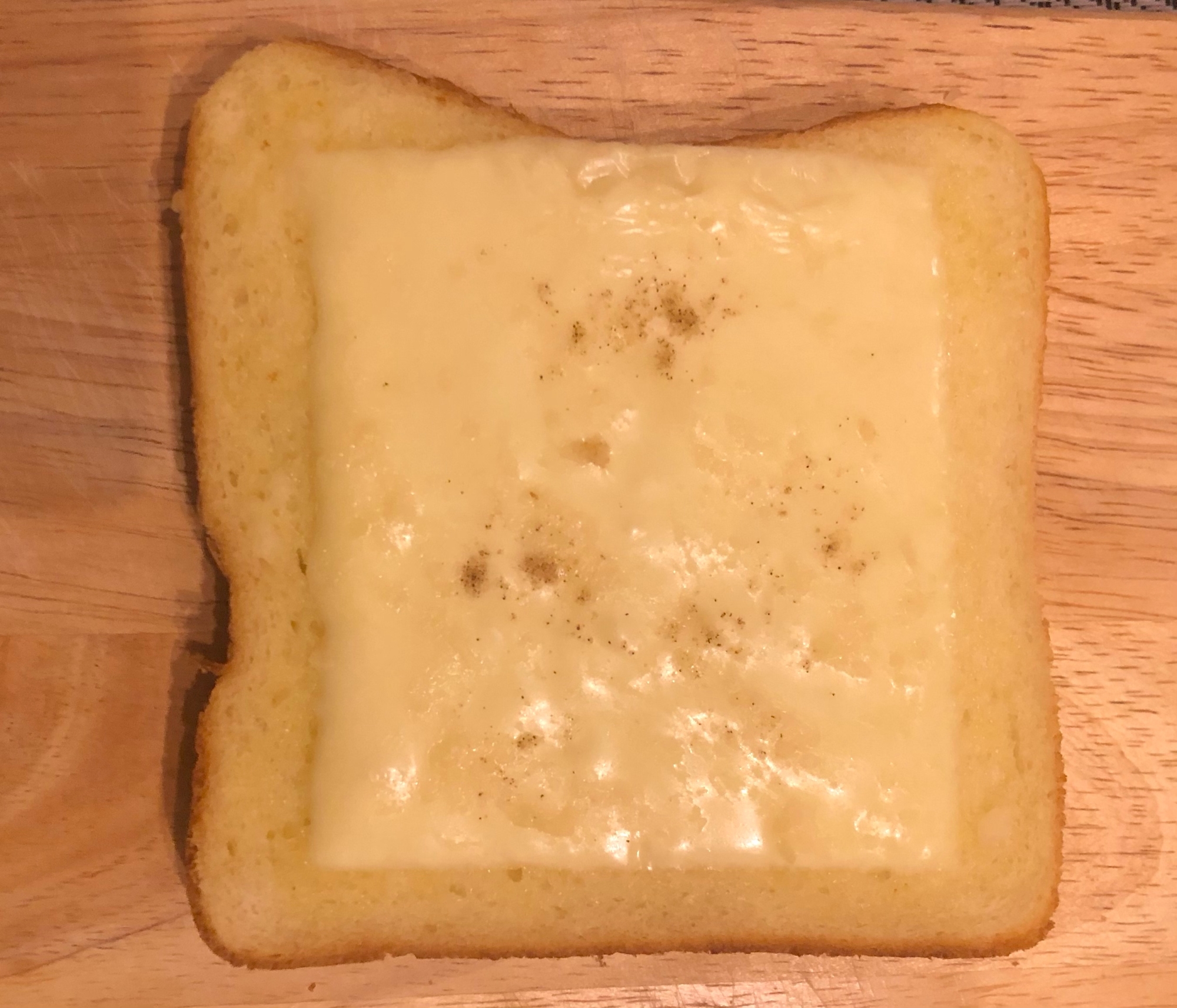 ガーリックチーズトースト