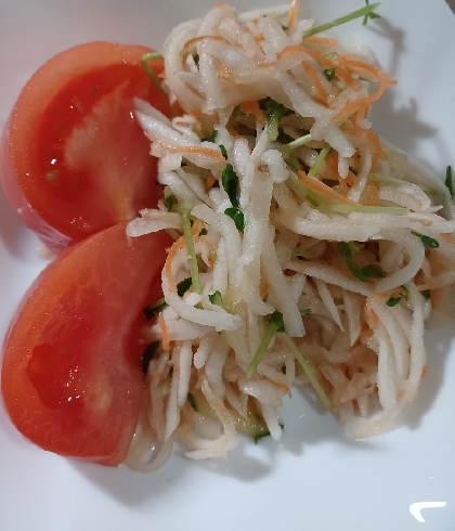 副菜　切り干し大根サラダ