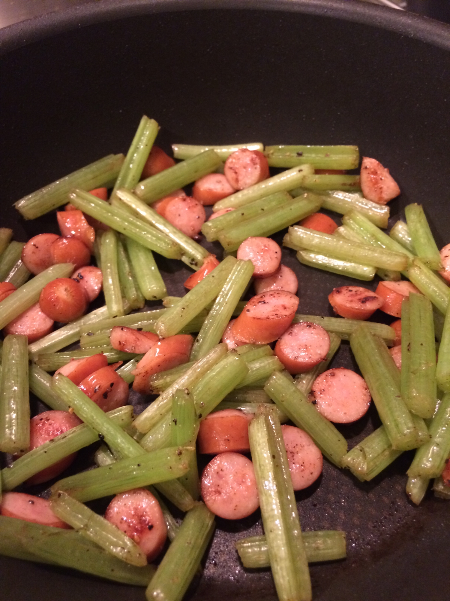 下処理なし フキのウインナ炒め レシピ 作り方 By 原ペコ 楽天レシピ 下処理なし フキのウインナ炒め レシピ 作り方 By 原ペコ 楽天レシピ