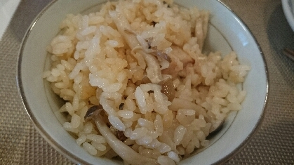 シメジとゴボウ炊き込みご飯