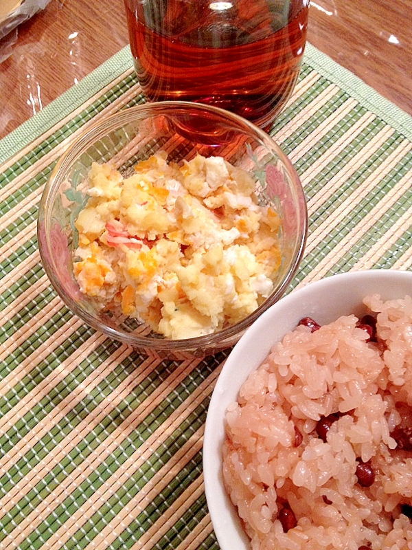 簡単☆ジャガイモと炒り卵とカニカマの辛子マヨサラダ