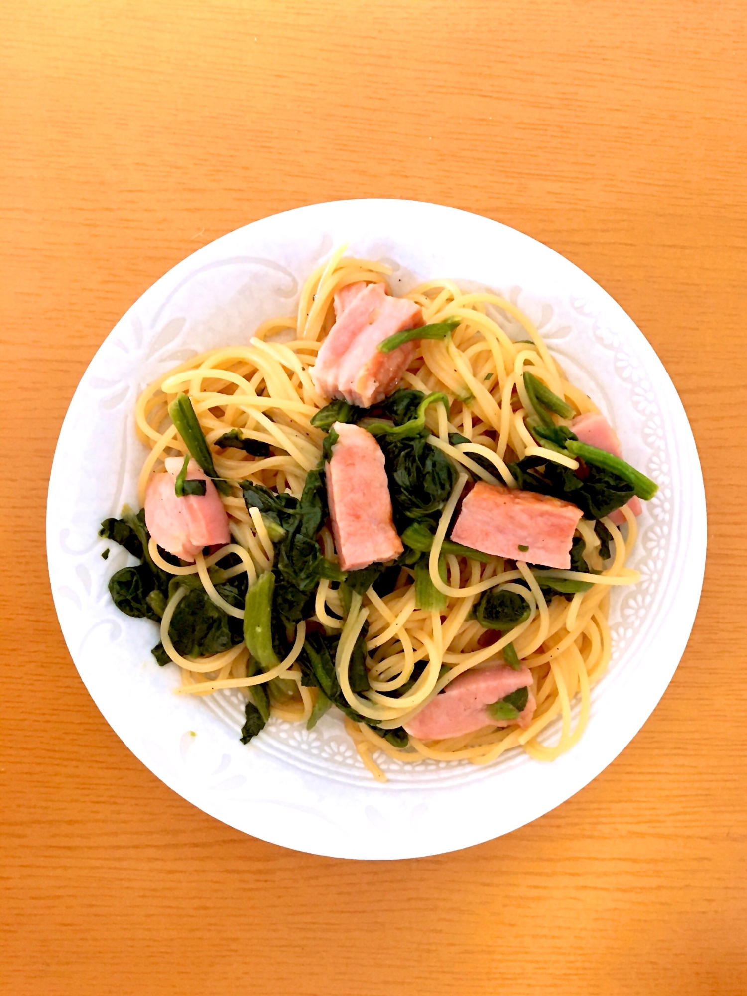 ベーコンとほうれん草のバター醤油パスタ