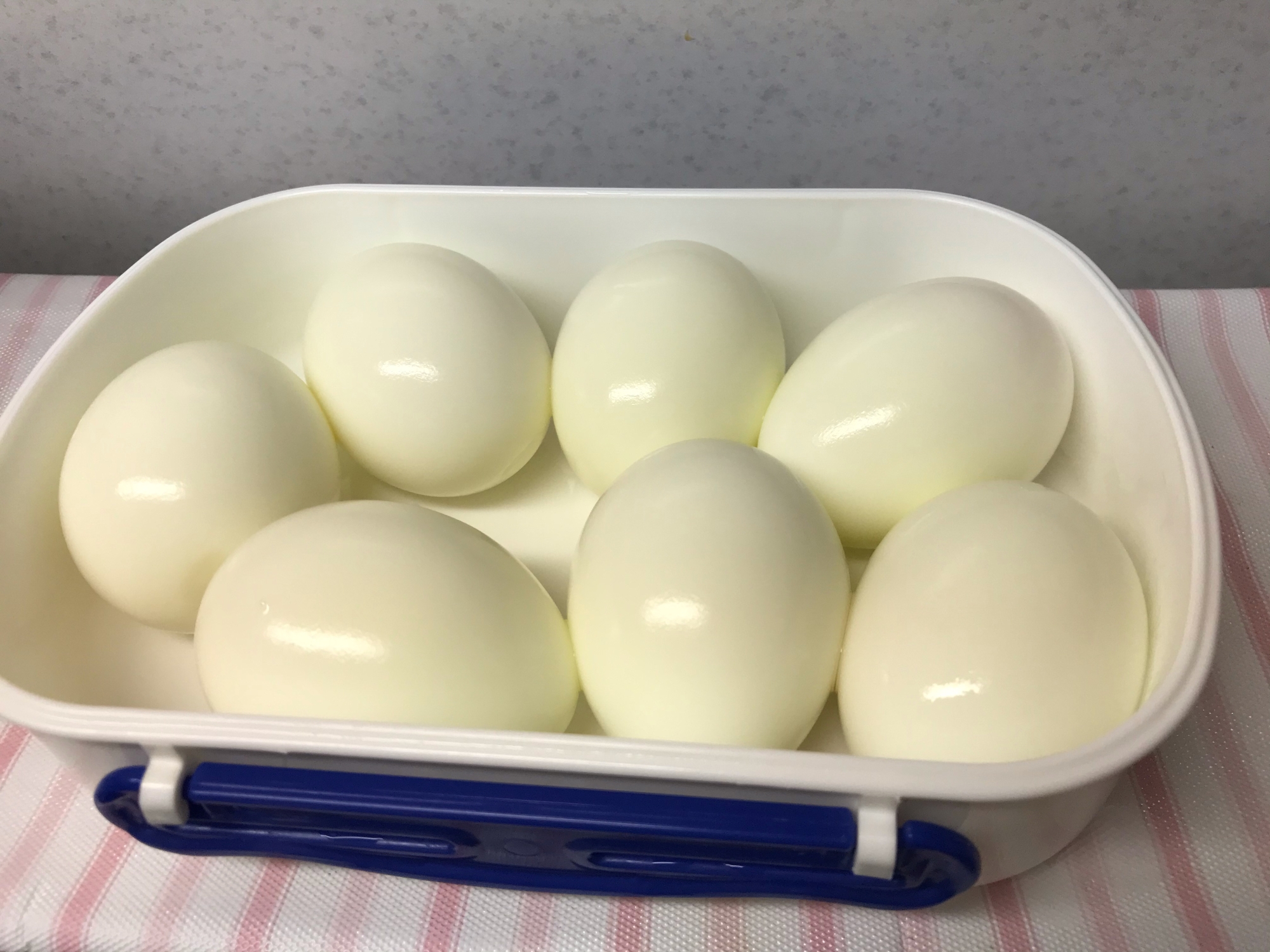 程よい硬さで剥きやすい！一番普通の茹で卵