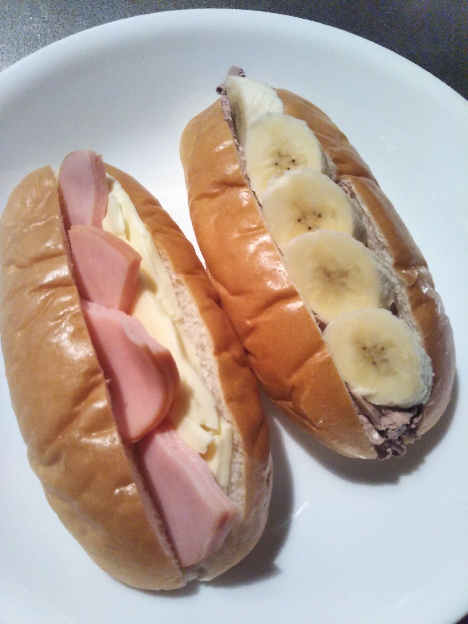 朝食に簡単サンドイッチ☆ハームチーズ＆チョコバナナ