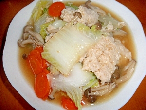 鶏団子と白菜の味噌煮