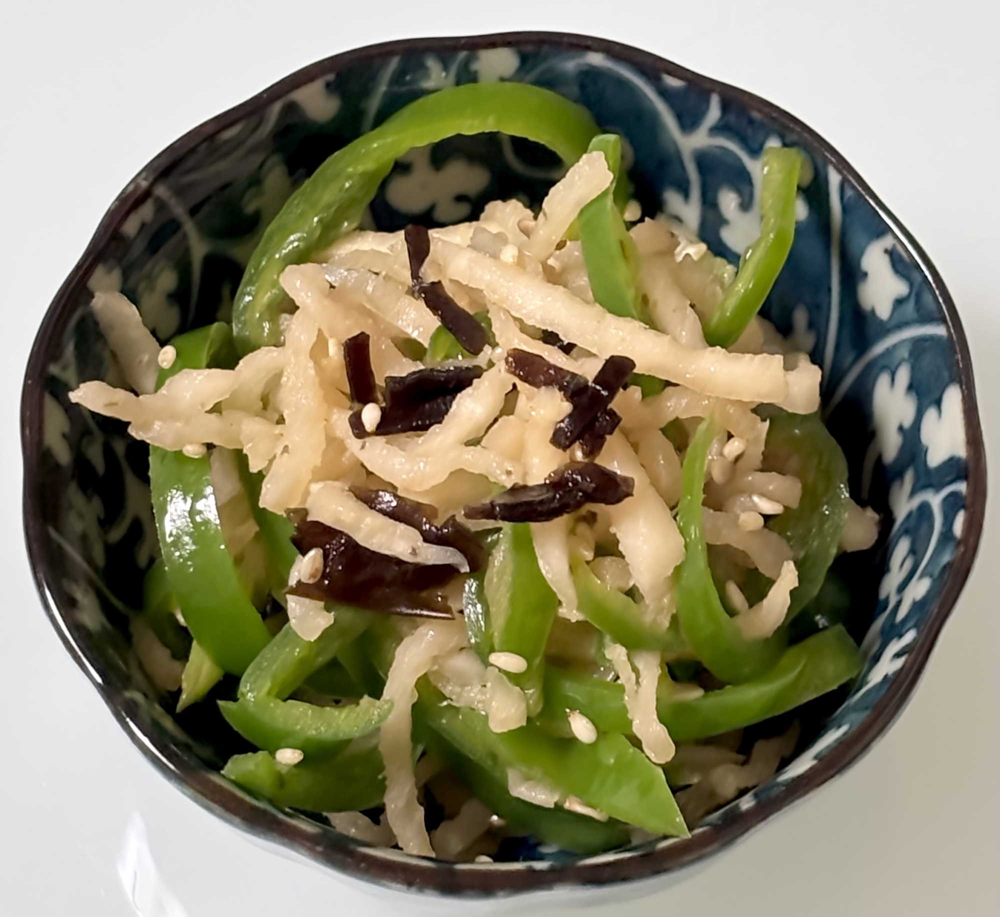 切り干し大根とピーマン塩昆布和え