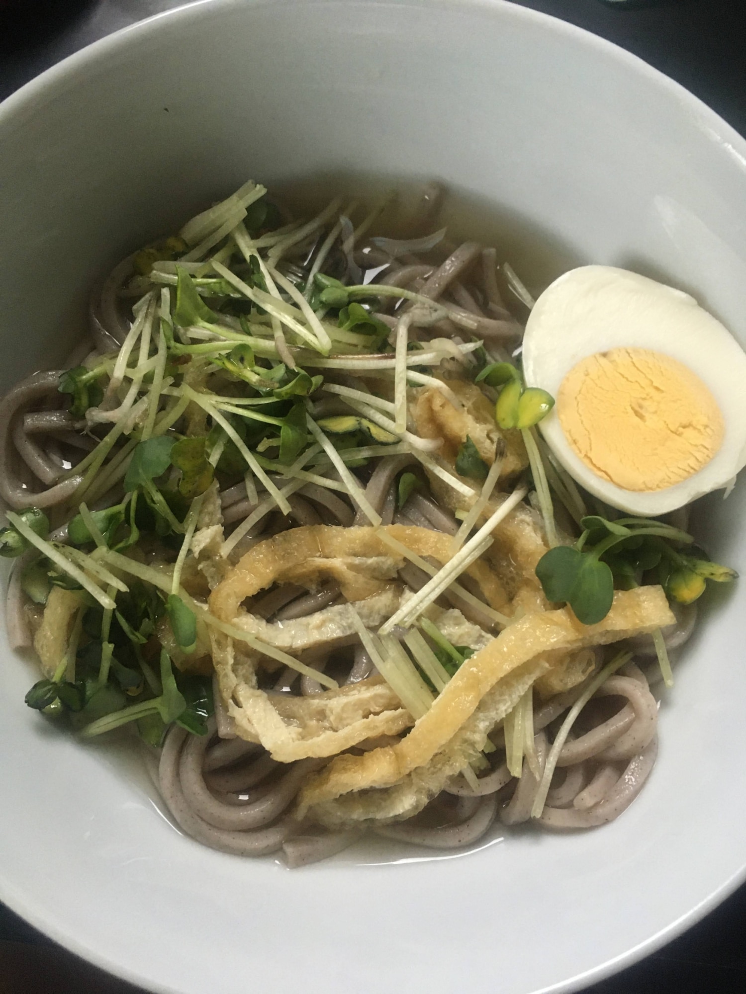 油揚げとかいわれ大根、茹で卵の釜揚げ蕎麦 レシピ・作り方 by