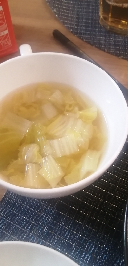シンプル＆ヘルシーな白菜のコンソメスープ