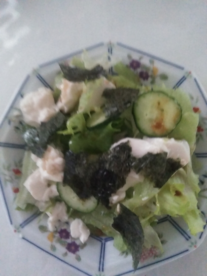 海苔ドレッシング♡レタスときゅうりと豆腐のサラダ