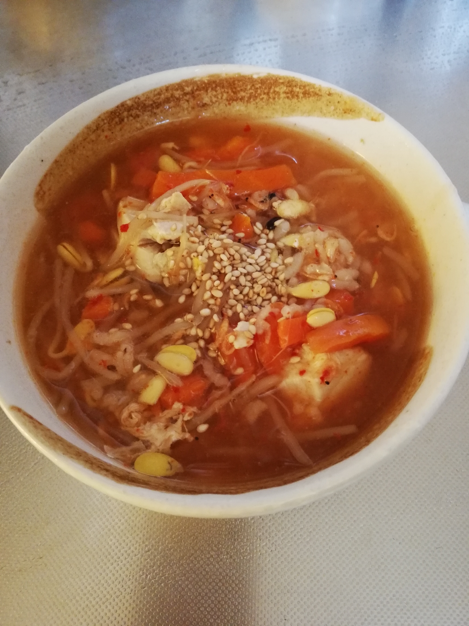 豆もやしのピリ辛スープ