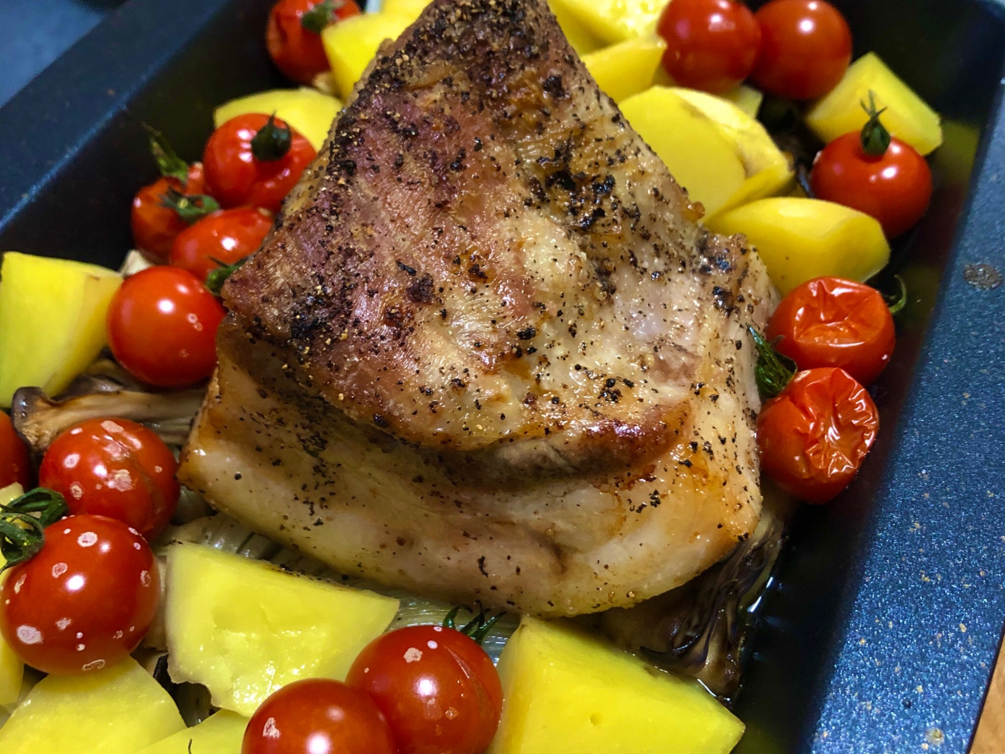 豚かたまり肉のオーブン焼き