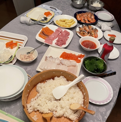 北海道の実家に帰った時は手巻き寿司です。　酢飯の配合　参考にさせていただきました！