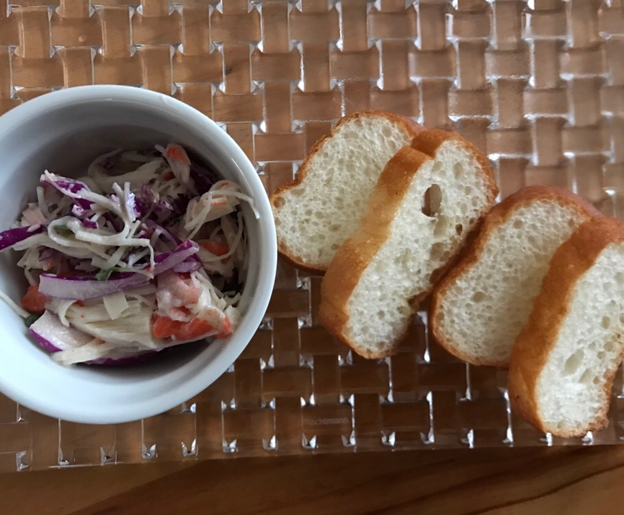 カニカマと紫キャベツの柚子胡椒サラダのおつまみ