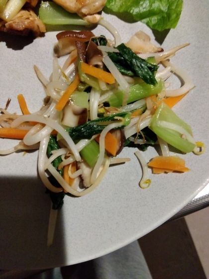 レモンがさっぱり♡レンジ♡小松菜とにんじんのナムル