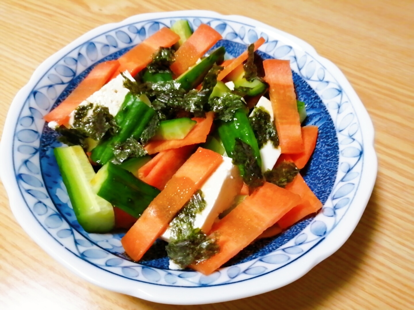 豆腐ときゅうりと人参の海苔ぽん酢サラダ