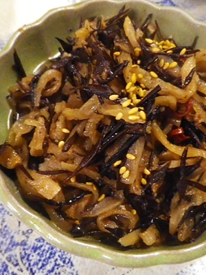 切り干し大根ひじき椎茸の梅麺つゆ炒め煮