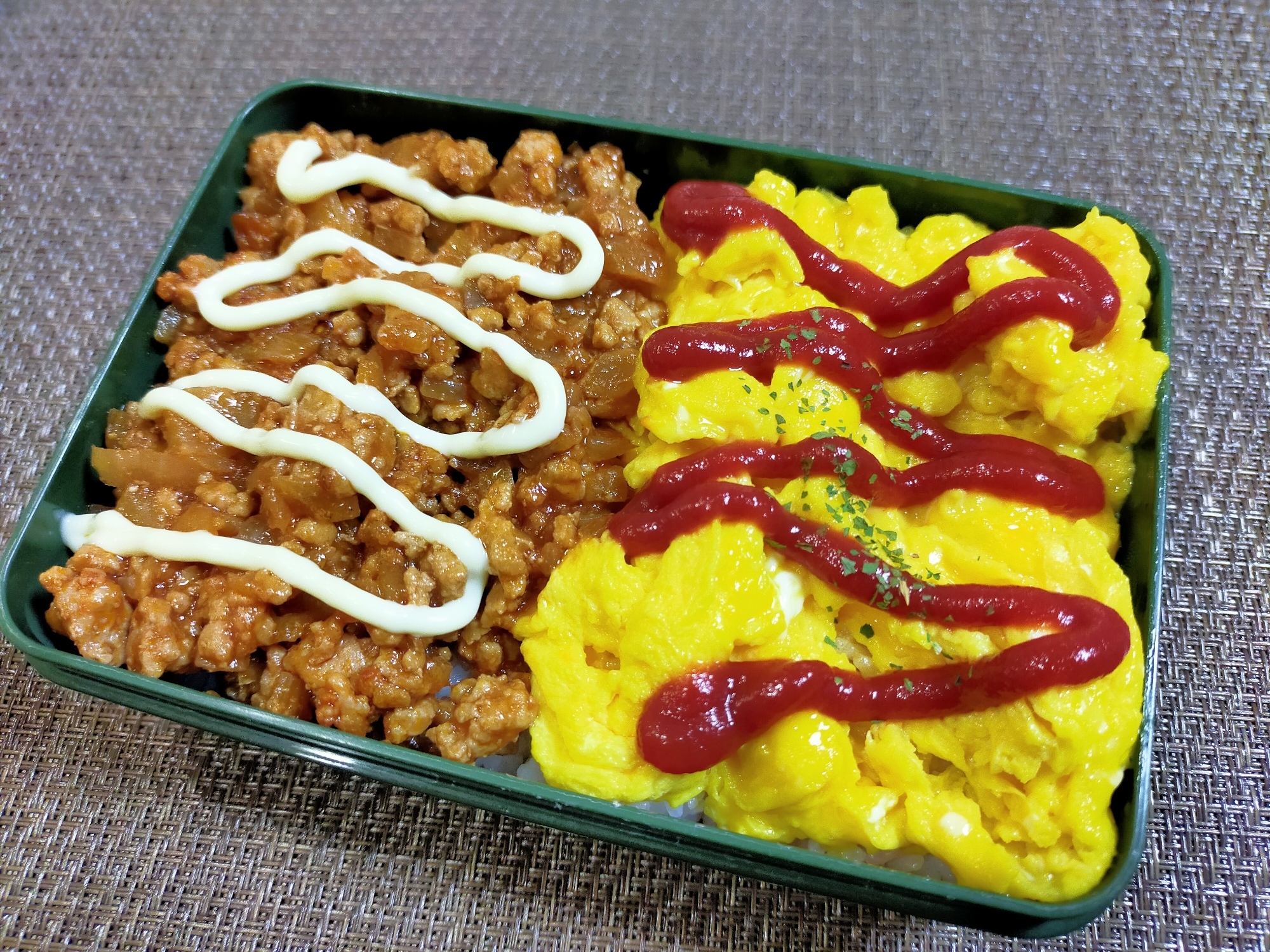 お弁当!!オムミートケチャップ