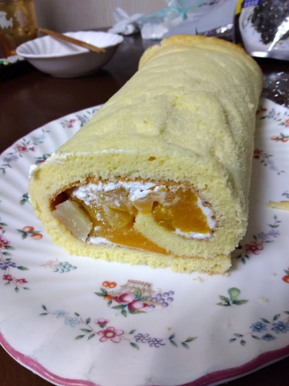 フルーツ沢山☆ロールケーキ
