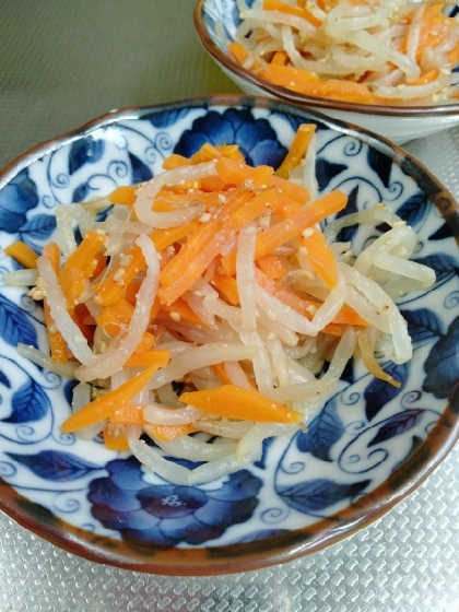 簡単副菜！にんじんともやしのナムル