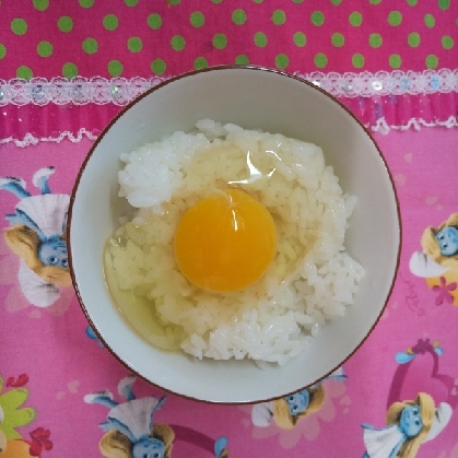 こざかなアーモンドさん
こんにちは
卵かけご飯大好物です
あたたかいご飯で一杯ぺろりと
いけますね
美味しかったです