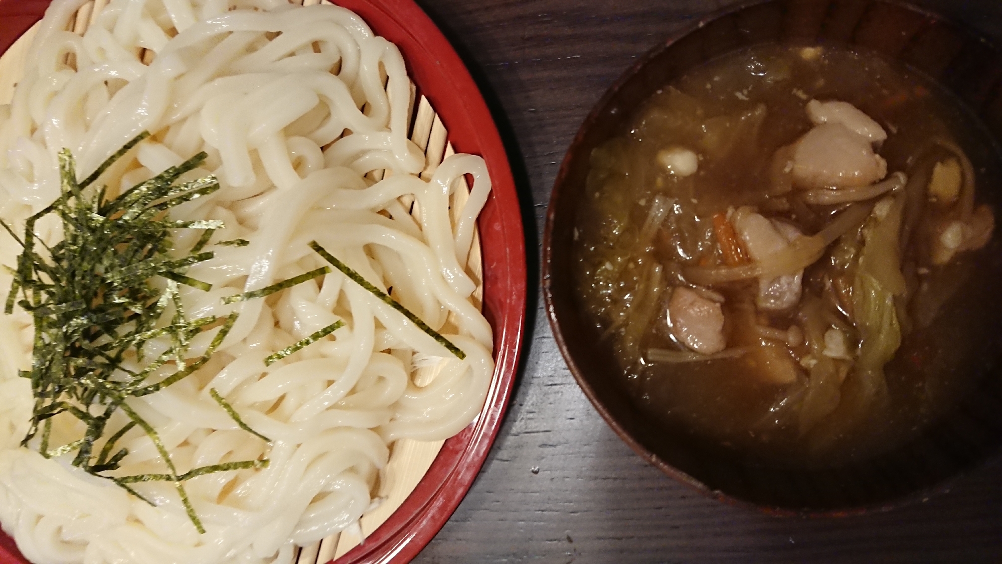 鳥股肉のつけ汁うどん