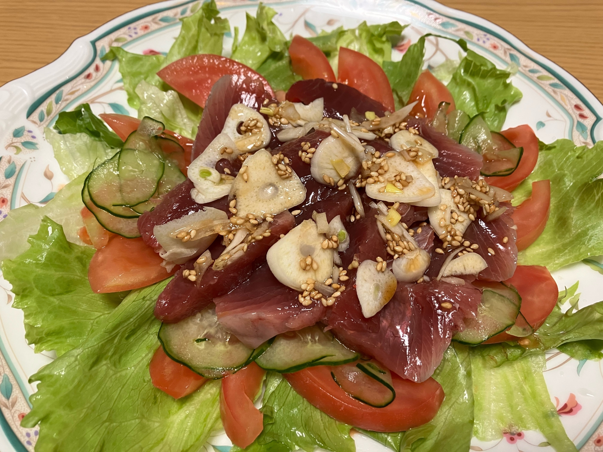 前菜に♪鰹とトマトの玉ねぎ胡麻ポン酢サラダ☆彡