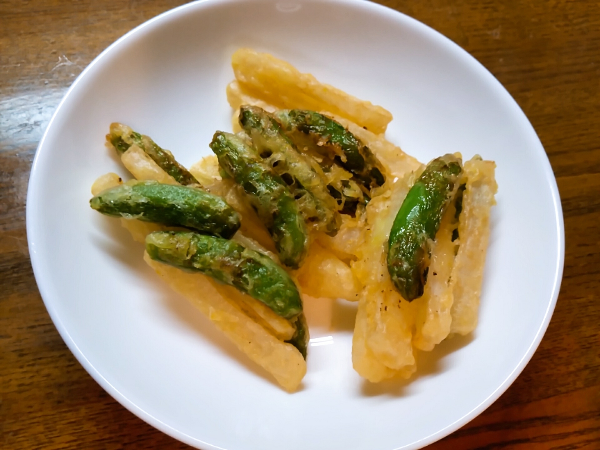 大根とスナップエンドウのかき揚げ