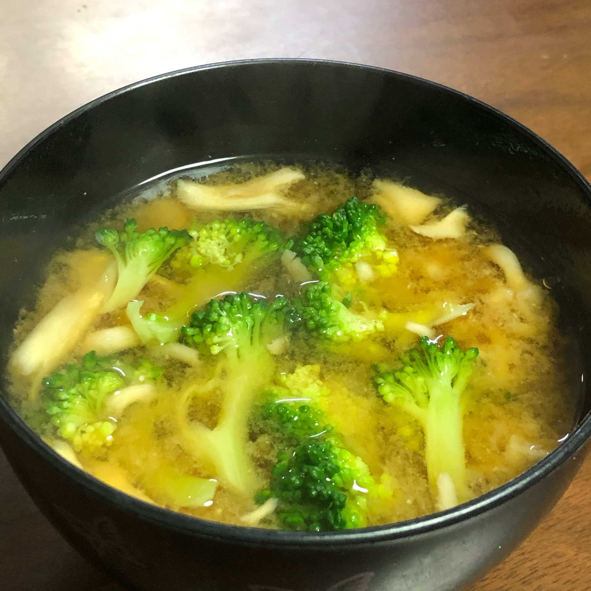 たもぎ茸とブロッコリーの味噌汁 レシピ 作り方 By 西野シオン 楽天レシピ たもぎ茸とブロッコリーの味噌汁 レシピ 作り方 By 西野シオン 楽天レシピ