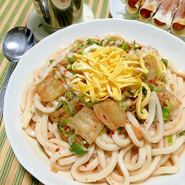 キムマヨぶっかけ、どうしてこんなに真夏味！？うどん