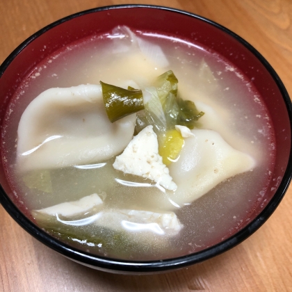 水餃子と豚肉と豆腐の簡単お鍋♪