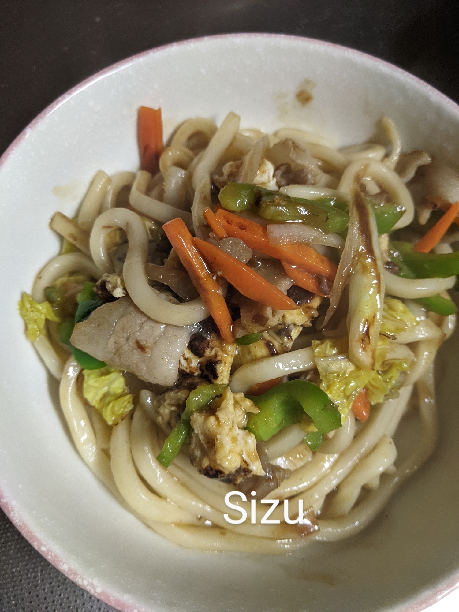 豚肉と野菜たっぷり醤油焼きうどん