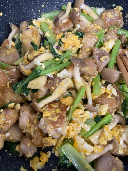 小松菜と鶏モモ肉の卵炒め