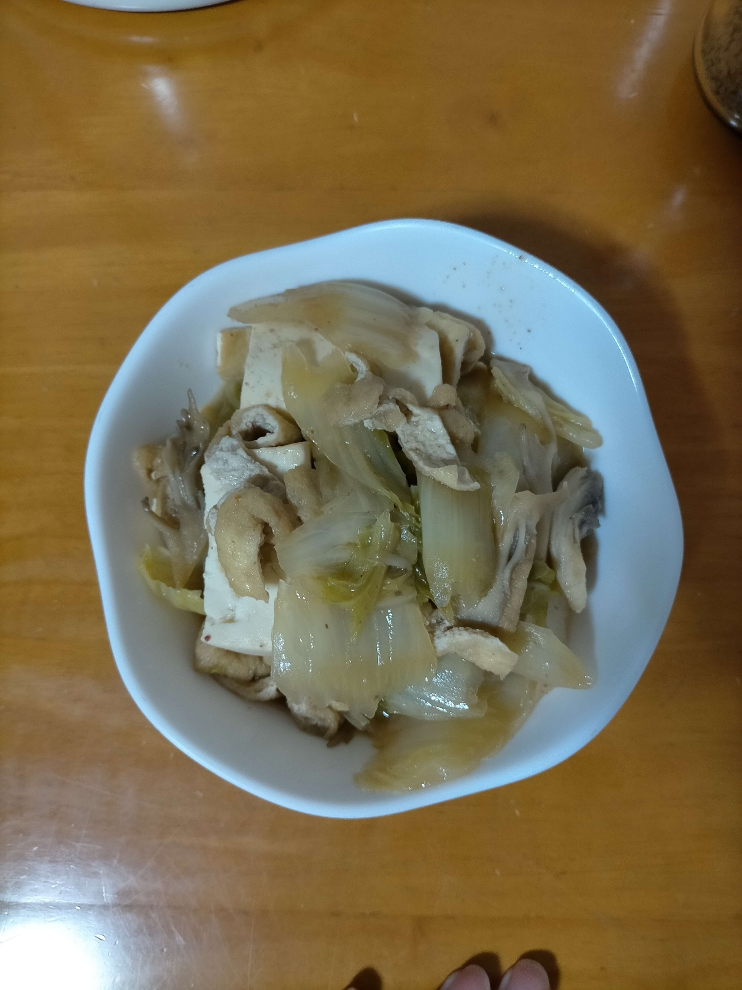 鍋つゆで！白菜と油揚げと豆腐と舞茸の煮物