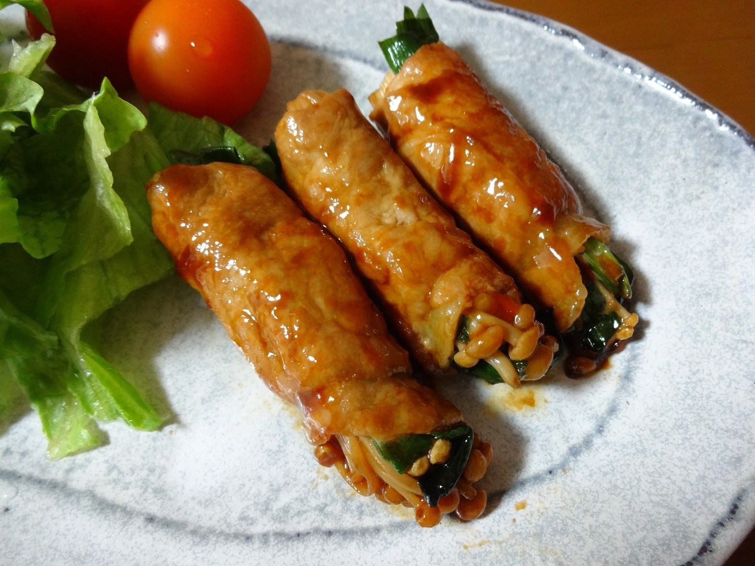 にらとえのきの肉巻き
