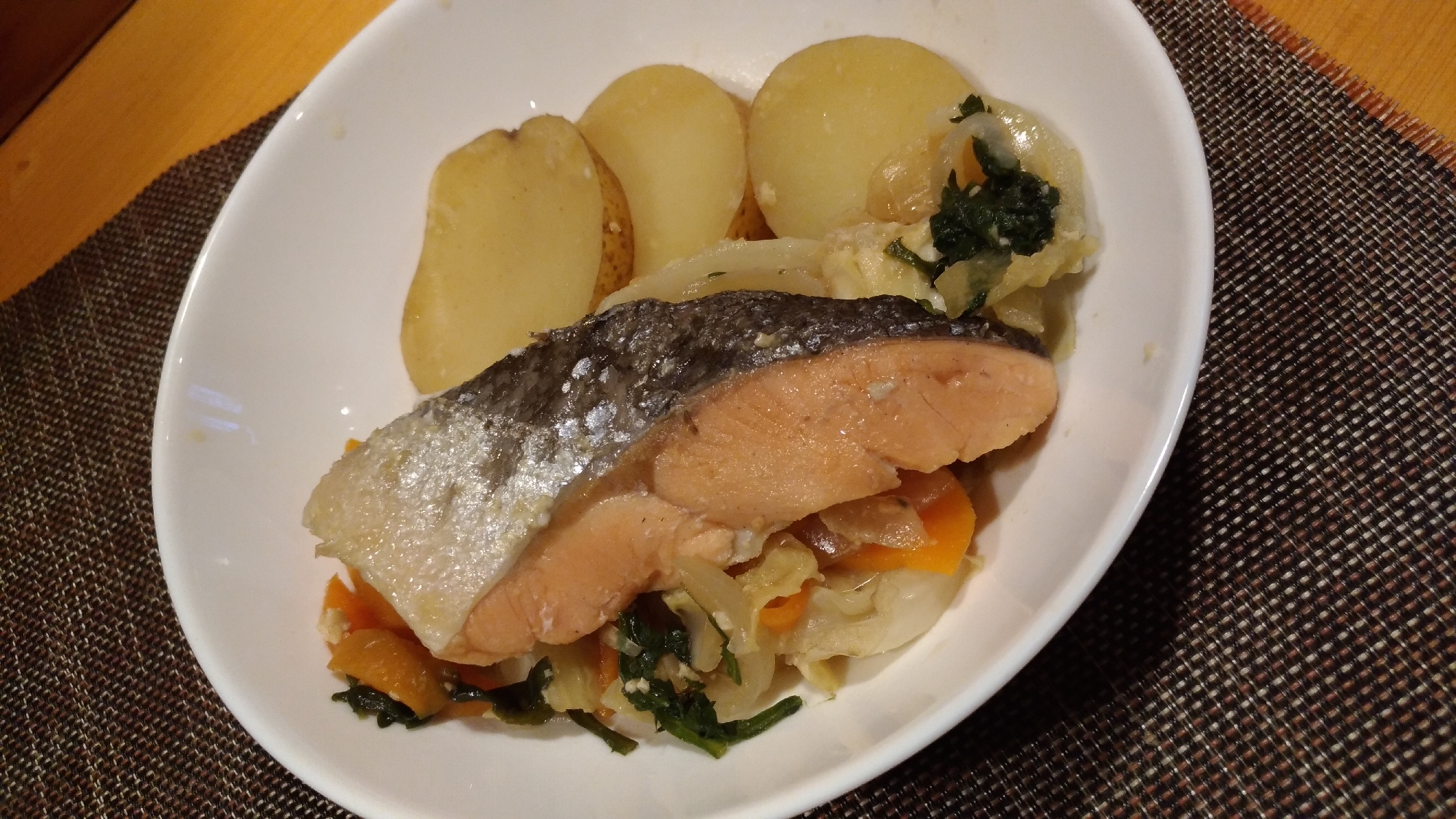 フライパンで簡単 甘塩鮭のちゃんちゃん焼き風 レシピ 作り方 By またたび 楽天レシピ