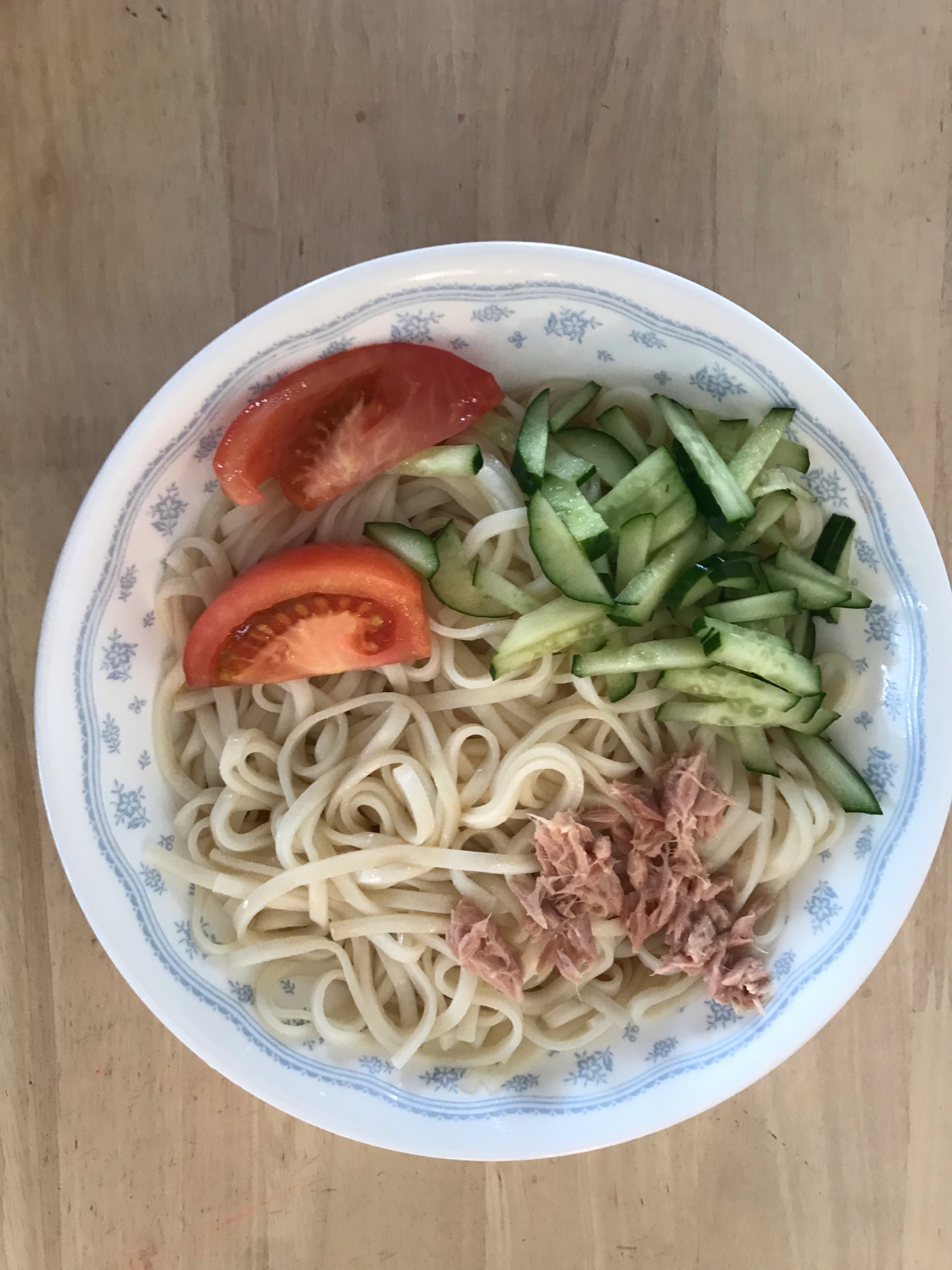 暑い夏に‼ さっぱりサラダうどん