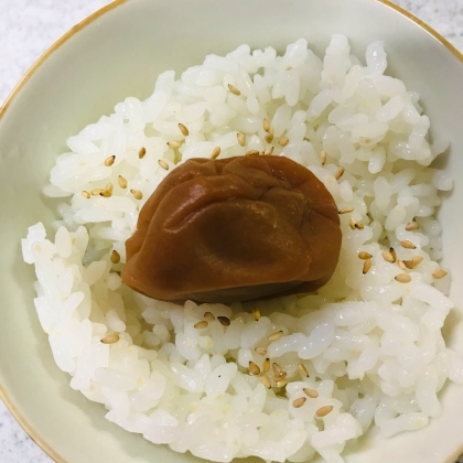 またまた勉強に
なりました〜✨
主人は健康の為に
毎朝必ず1個梅干しを
食べてます(^-^)v