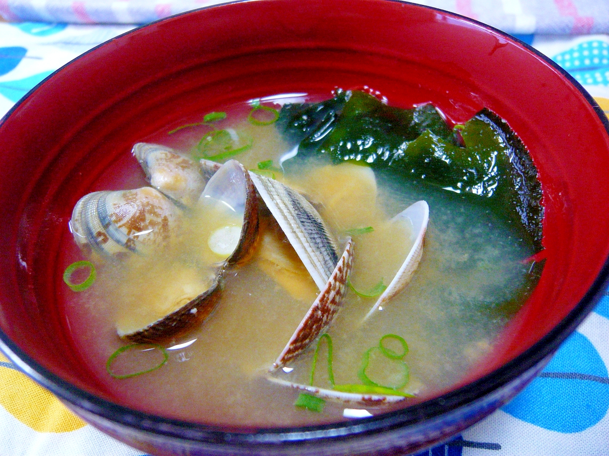 ❤ ワカメ&ネギ入りあさりの味噌汁 ❤