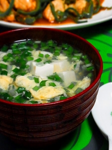 【簡単】ふんわりニラかき玉の中華スープ
