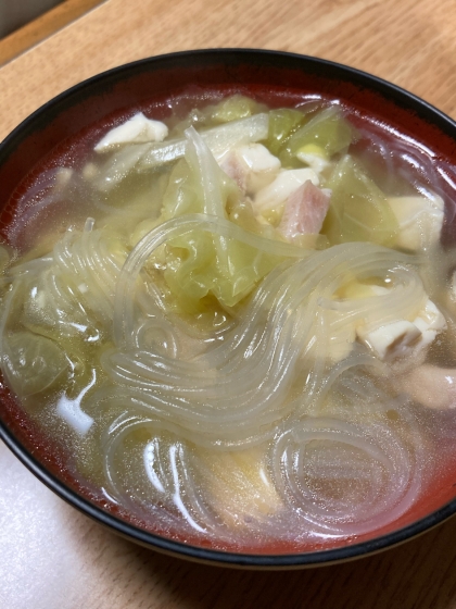 鶏はサラダチキンを使いました♫優しいお味で、とても美味しかったです。ほっこり温まりました。